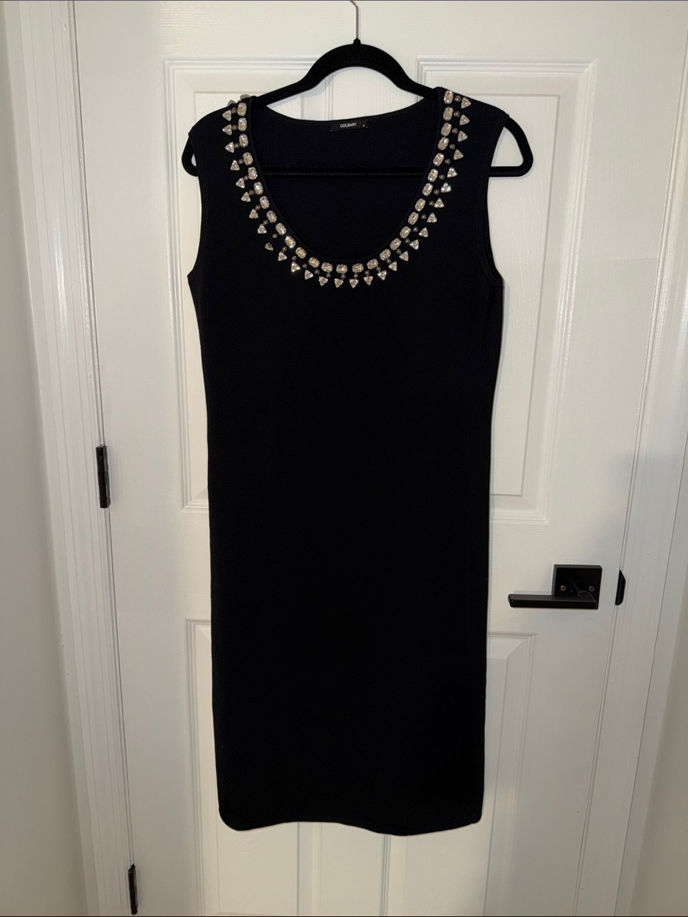 Sleeveless Black Embellished Jewel-Neck Shift Dress